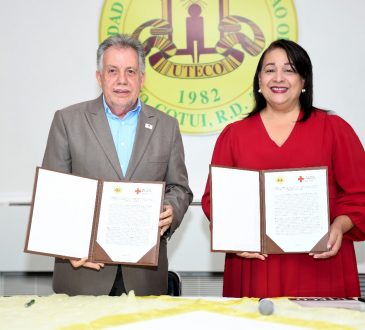 Cruz Roja Dominicana y UTECO sellan convenio de colaboración