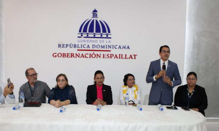Autoridades de Espaillat aprueban helipuerto para el Hospital Toribio Bencosme Autoridades de Espaillat aprueban helipuerto para el Hospital Toribio Bencosme