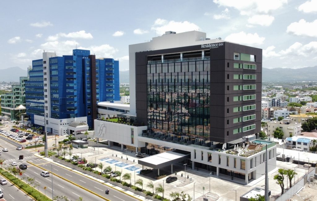 HOMS habilita torre profesional con más de 160 modernos consultorios en Santiago