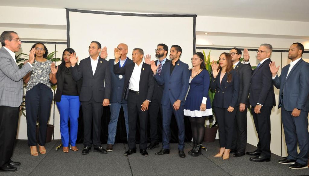 La Junta Directiva Nacional del Colegio Dominicano de Cirujanos se elige cada dos años, durante su congreso científico y toma posesión un mes después.