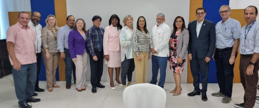 ADOFEM abordó actualidad de la educación médica en su reunión ordinaria en UCATECI ADOFEM abordó actualidad de la educación médica en su reunión ordinaria en UCATECI