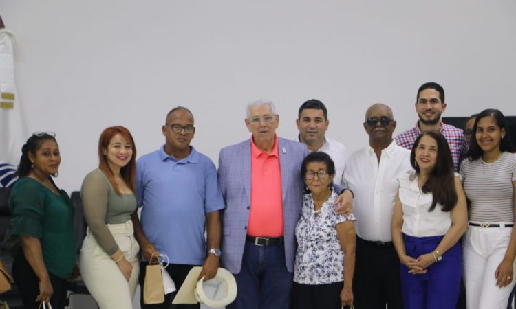 SNS beneficia a 50 pacientes con prótesis dentales en Dajabón