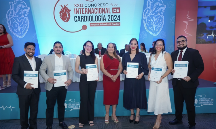 Hospital Salvador Gautier gradúa 21 nuevos especialistas en Cardiología durante congreso internacional
