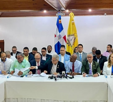 CMD y ADARS firman histórico acuerdo para asignar códigos a emergenciólogos y radiólogos
