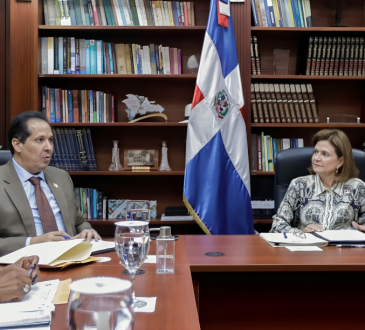 Vicepresidencia y Ministerio de Salud avanzan en diálogo con gremios de salud para mejorar condiciones laborales