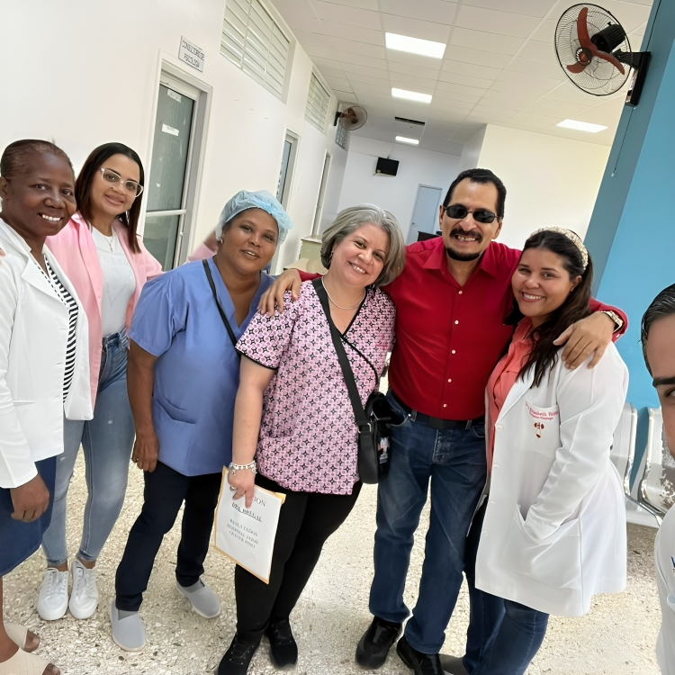 Exitoso operativo médico gratuito en el Hospital Dr. Jaime Oliver Pino