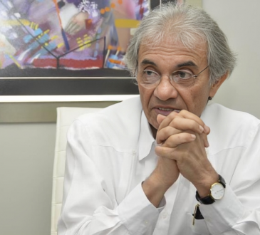Rafael Mena es reelegido presidente de Andeclip en medio de controversias electorales