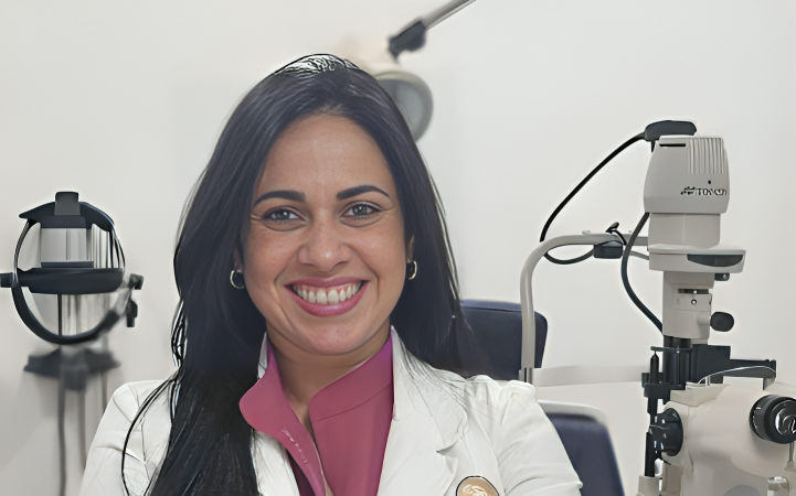 Especialista advierte que frotarse los ojos puede agravar el queratocono, una enfermedad ocular progresiva