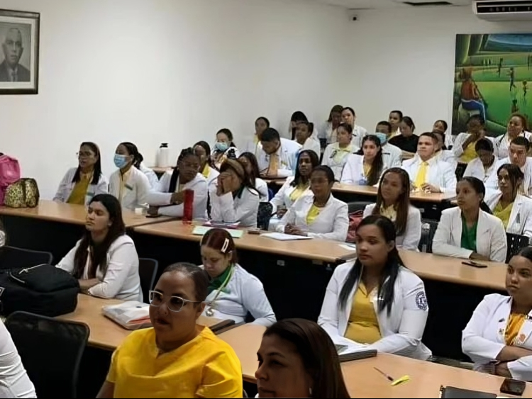 Hospital Robert Reid Cabral resalta la importancia del diagnóstico temprano en el cáncer infantil Hospital Robert Reid Cabral resalta la importancia del diagnóstico temprano en el cáncer infantil