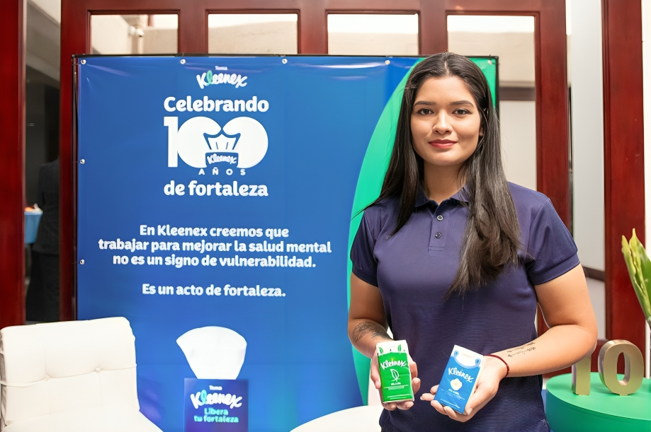 Kleenex celebra 100 años derribando estigmas de salud mental con campaña de concientización
