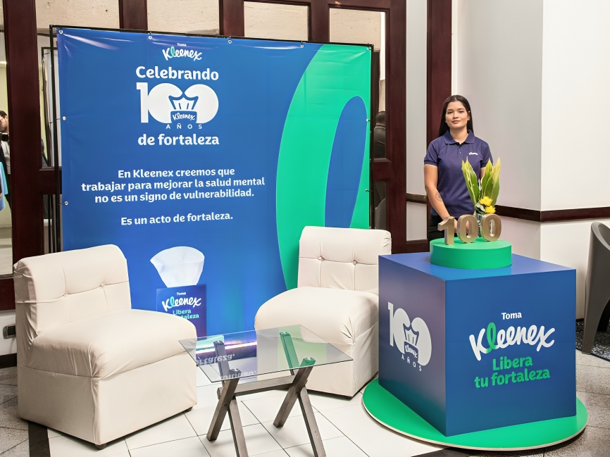 Kleenex celebra 100 años derribando estigmas de salud mental con campaña de concientización