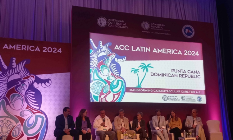 Ministro alerta sobre comida rápida y etiquetado de alimentos en campaña de salud cardiovascular Ministro alerta sobre comida rápida y etiquetado de alimentos en campaña de salud cardiovascular