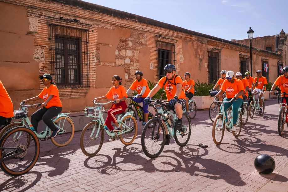 Segunda edición de la Bicicletada Naranja fomenta el uso de la bicicleta en Santo Domingo