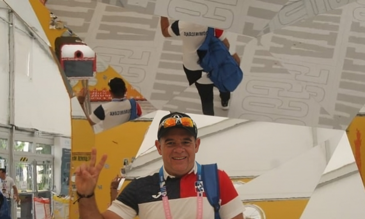 Dr. William Duke en los XVII Juegos Paralímpicos de París 2024 como médico voluntario