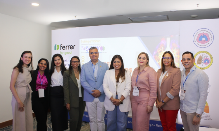Especialistas en neumología reciben entrenamiento avanzado en Enfermedad Pulmonar Intersticial en Santo Domingo
