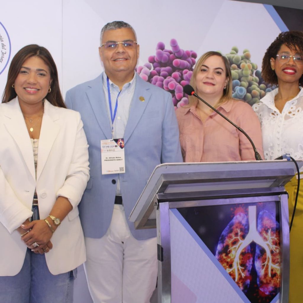 Especialistas en neumología reciben entrenamiento avanzado en Enfermedad Pulmonar Intersticial en Santo Domingo