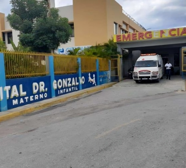 Enfermeros de La Romana sobrecargados de trabajo por falta de nuevos nombramientos