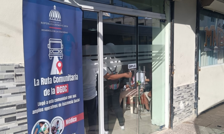 Operativo médico de la Dirección de Desarrollo de la Comunidad beneficia a La Javilla, Villa Mella