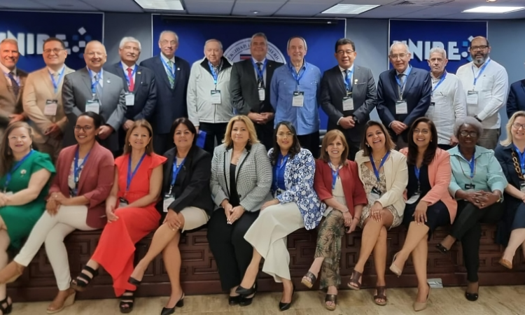 Reunión en UNIBE impulsa formación en salud para Latinoamérica