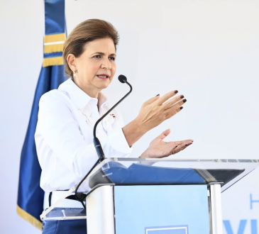 Raquel Peña y Mario Lama inauguran mejoras en Hospital Vicente Noble y nuevos centros de salud en el Sur
