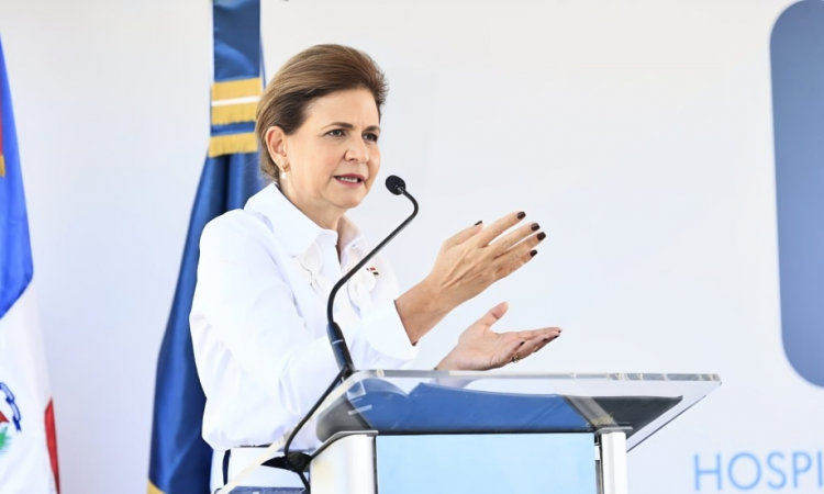 Raquel Peña y Mario Lama inauguran mejoras en Hospital Vicente Noble y nuevos centros de salud en el Sur