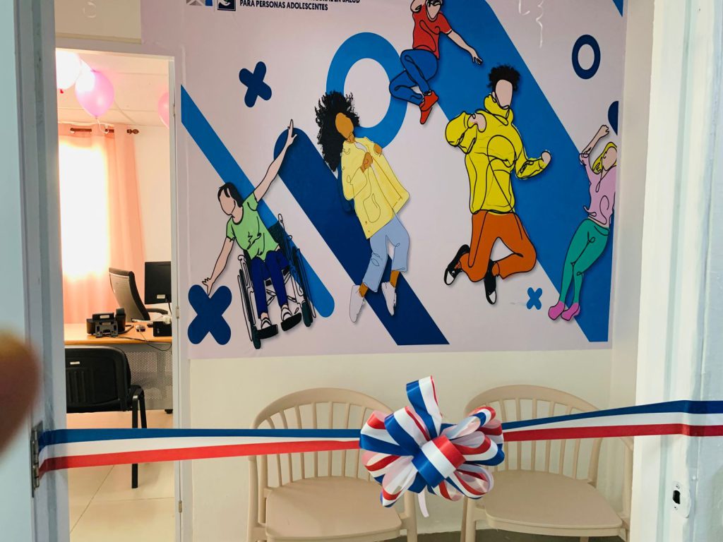 SNS inaugura unidad de atención integral en salud para adolescentes en el Hospital Sigifredo Alba