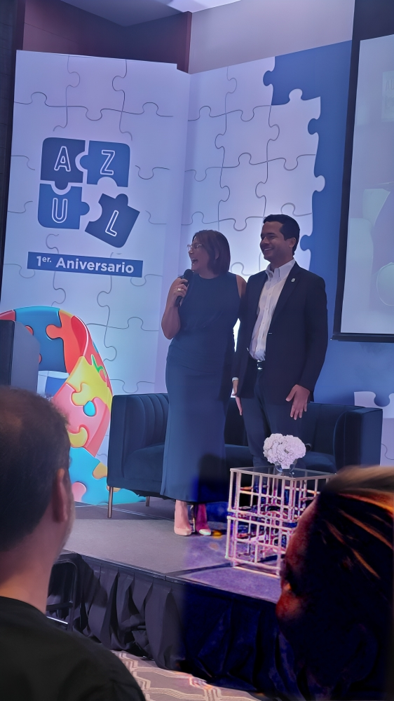 Azul Podcast celebra su primer aniversario con panel sobre autismo en República Dominicana