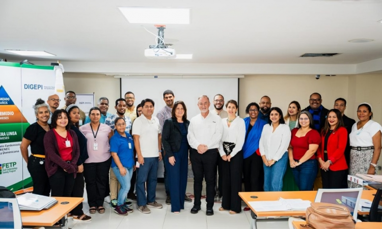 Unión Europea y Grupo AFD Capacitan a mentores para Fortalecer la Resiliencia en Salud en RD