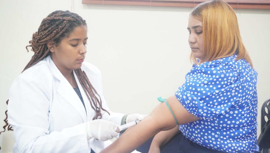 Hospital Materno Dr. Reynaldo Almánzar y ARS Senasa realizan jornada médica preventiva para colaboradores