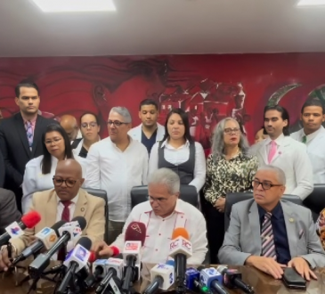 Gobierno y CMD acuerdan aumento salarial de 25 % para médicos y nivelación de incentivos