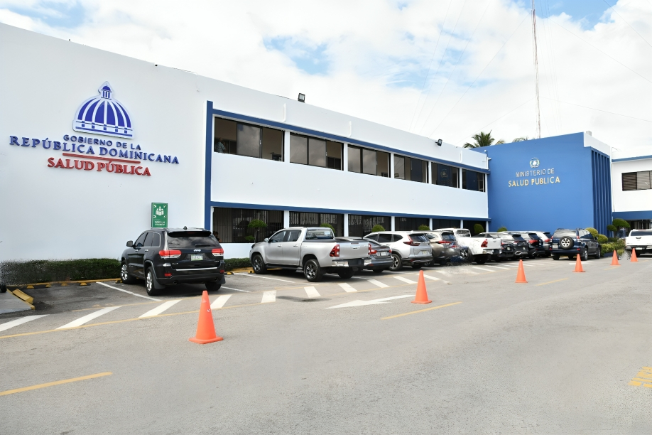 Gobierno y CMD avanzan en diálogo para mejorar condiciones médicas Gobierno y CMD avanzan en diálogo para mejorar condiciones médicas
