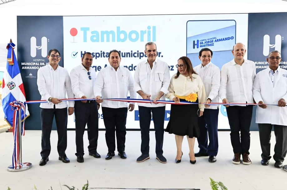 Presidente Luis Abinader entrega remozamiento y ampliación de la Emergencia del Hospital Municipal de Tamboril Presidente Luis Abinader entrega remozamiento y ampliación de la Emergencia del Hospital Municipal de Tamboril