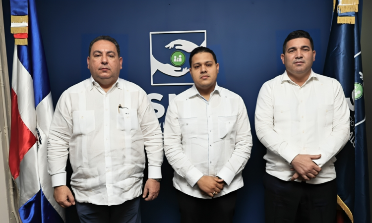 Mario Lama juramenta nuevos directores en hospitales municipales