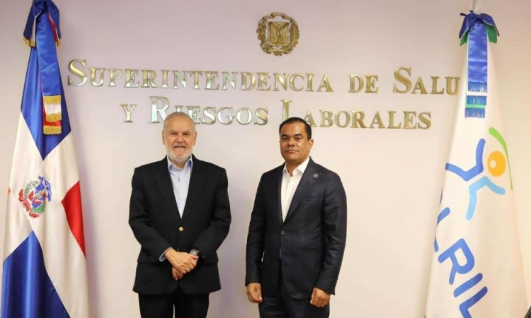 DIDA y SISALRIL refuerzan supervisión para combatir irregularidades en servicios de salud