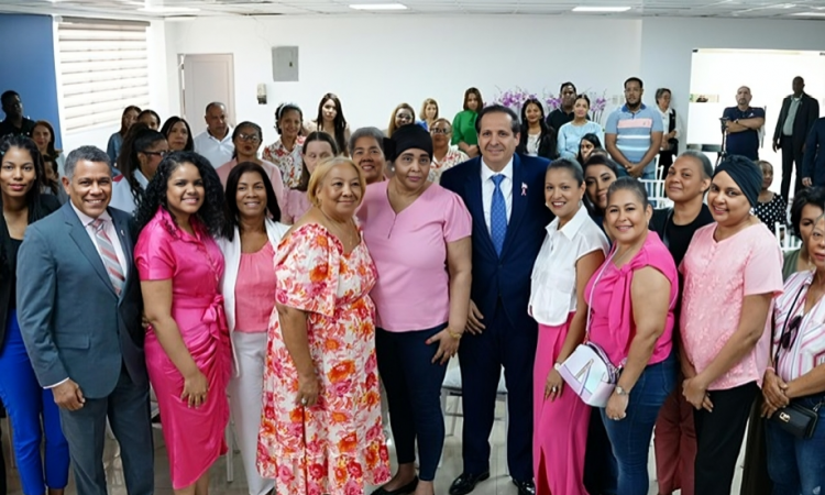 Ministerio de Salud fortalece apoyo a pacientes con cáncer de mama en evento “Súper Poder Rosa”