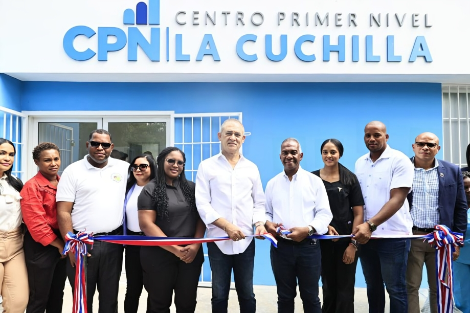 Gobierno entrega centros de salud remozados en Villa Altagracia para mejorar atención médica