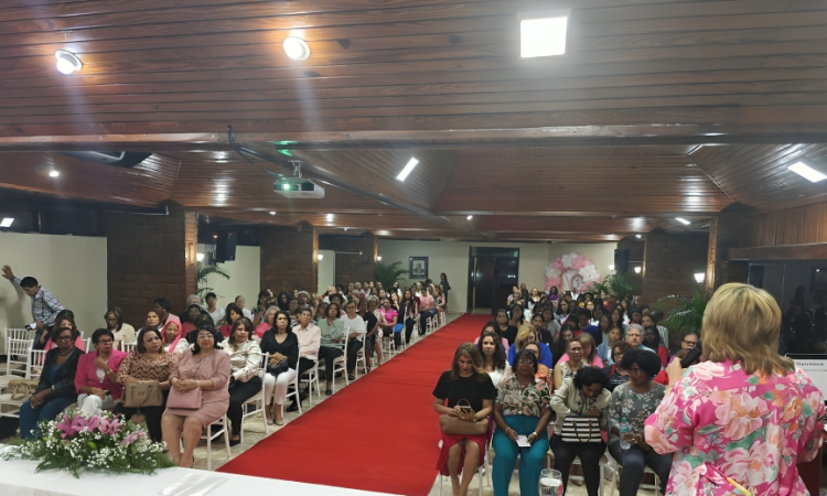 Círculo Dominicano de Médicas celebra 26 años y conmemora el Día Internacional de la No Violencia contra la Mujer