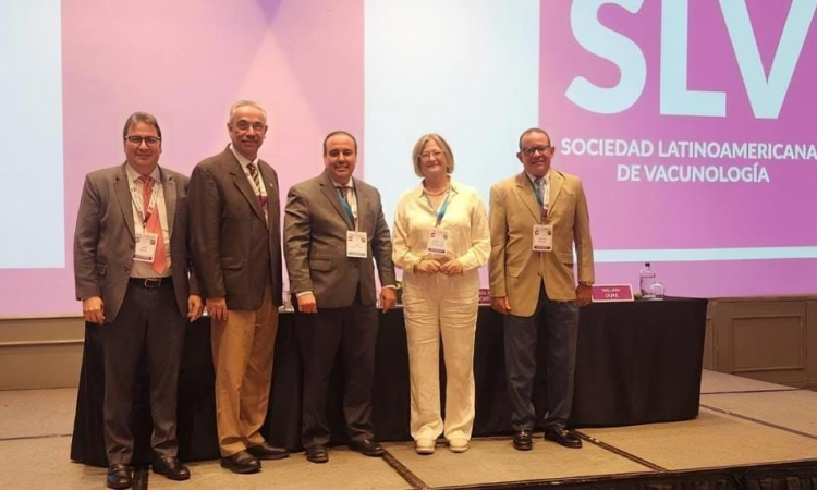 ADOFEM destaca la importancia de la educación médica en el Congreso Latinoamericano de Vacunas en Santo Domingo