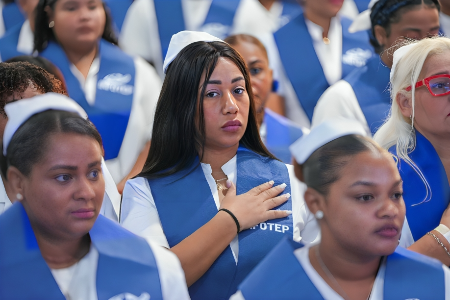 INFOTEP gradúa a 335 auxiliares de enfermería, fortaleciendo el sector salud en la República Dominicana INFOTEP gradúa a 335 auxiliares de enfermería, fortaleciendo el sector salud en la República Dominicana