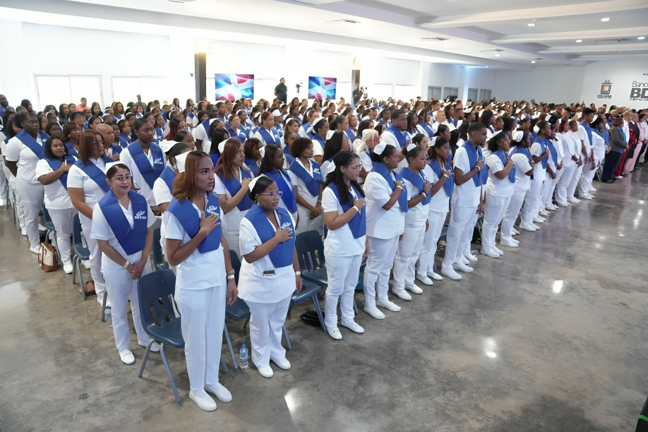 INFOTEP gradúa a 335 auxiliares de enfermería, fortaleciendo el sector salud en la República Dominicana INFOTEP gradúa a 335 auxiliares de enfermería, fortaleciendo el sector salud en la República Dominicana