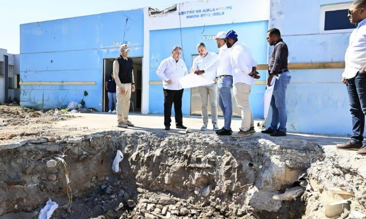 Mario Lama supervisa avances en hospitales del sur para mejorar la calidad de vida de más de 678 mil residentes