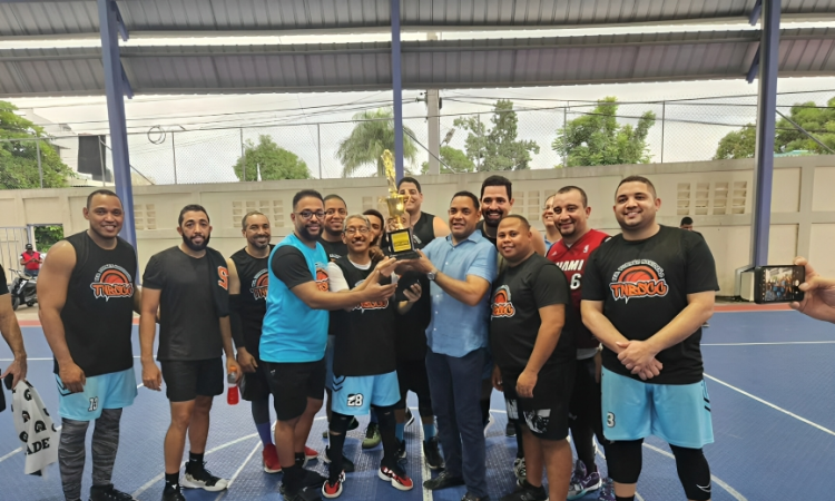 Hospital Traumatológico Prof. Juan Bosch se corona campeón del 1er Torneo Navideño de Baloncesto