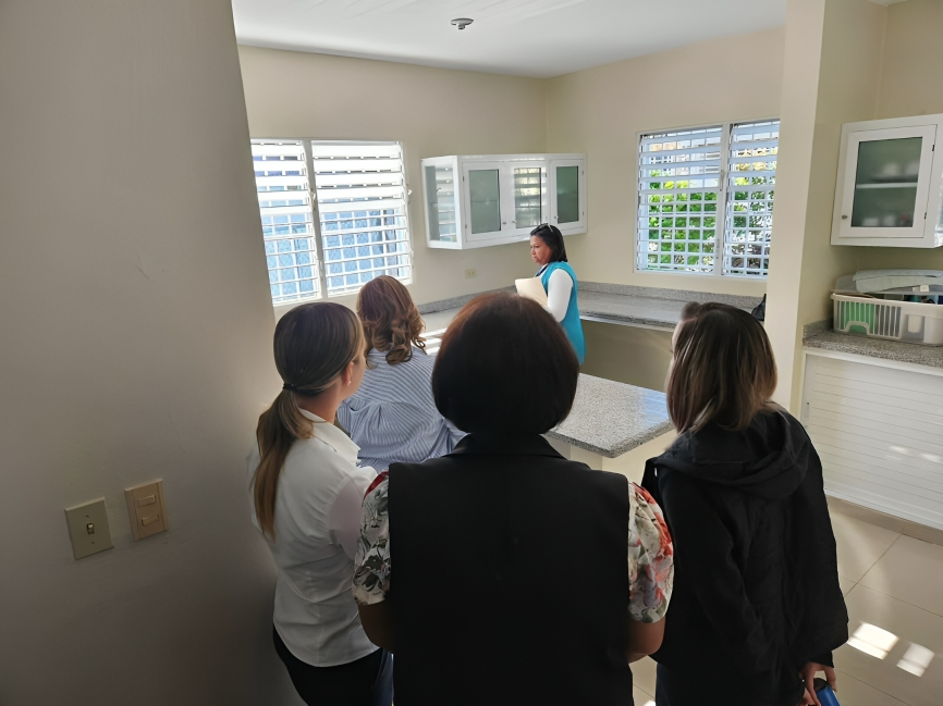 SRS Cibao Central supervisa área de laboratorio clínico en CPN Tireo, Constanza