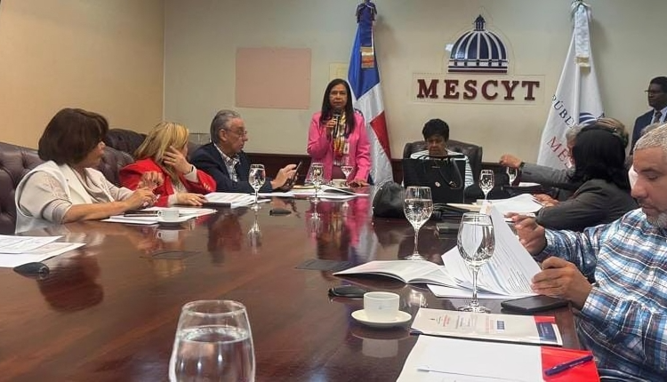 ADOFEM y MESCyT refuerzan la calidad de la educación médica en República Dominicana