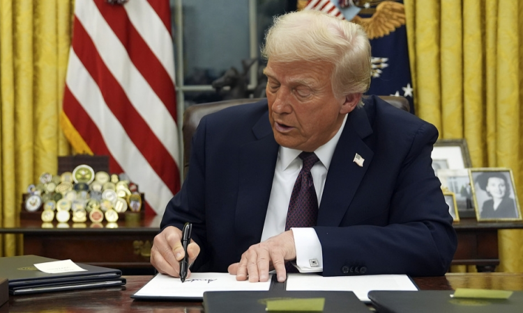 Estados Unidos anuncia su intención de retirarse de la OMS, generando preocupación internacional