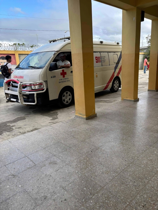 Intoxicación por químicos afecta nuevamente a estudiantes y docentes en liceo de la provincia Duarte