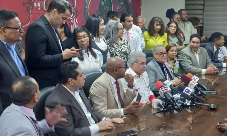 CMD espera respuesta del gobierno sobre aumento salarial a médicos pensionados