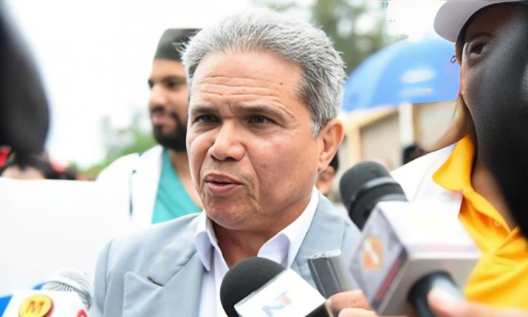 Waldo Ariel Suero propone aumento en pago por consulta para eliminar copago en el sistema de salud dominicano
