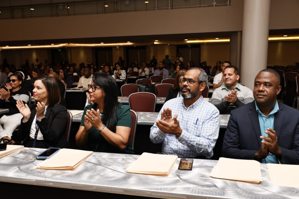 SNS y Digecog capacitan a hospitales no autogestionables en transparencia contable