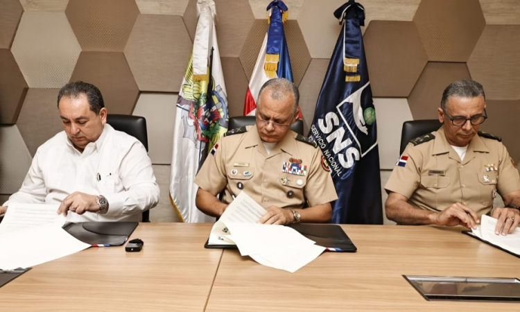 MIDE y SNS firman acuerdo para ampliar servicios odontológicos en beneficio de civiles y militares MIDE y SNS firman acuerdo para ampliar servicios odontológicos en beneficio de civiles y militares